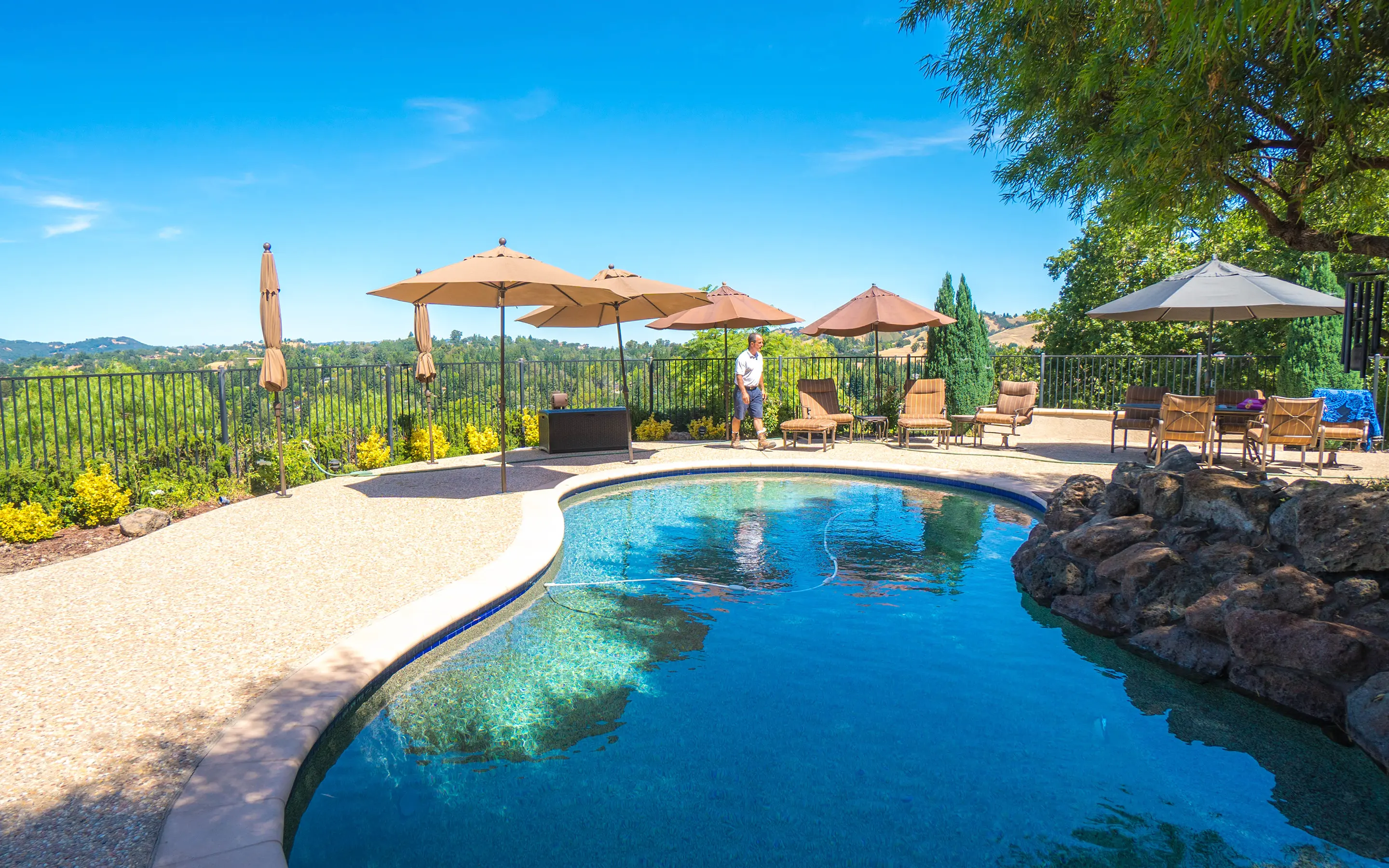 Professional pool service - crystal clear swimming pool